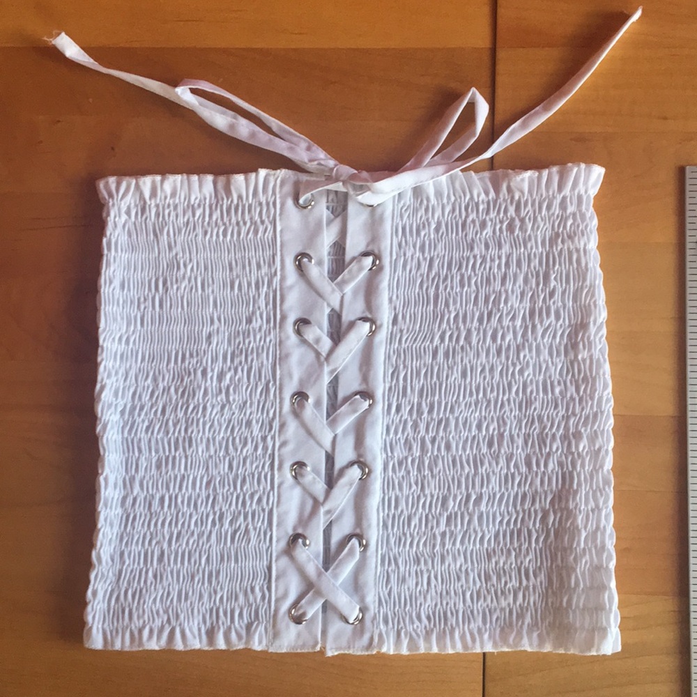 🆕 'Ailsa' White Scrunch Lace Up Tube Top - Picture 4 of 5